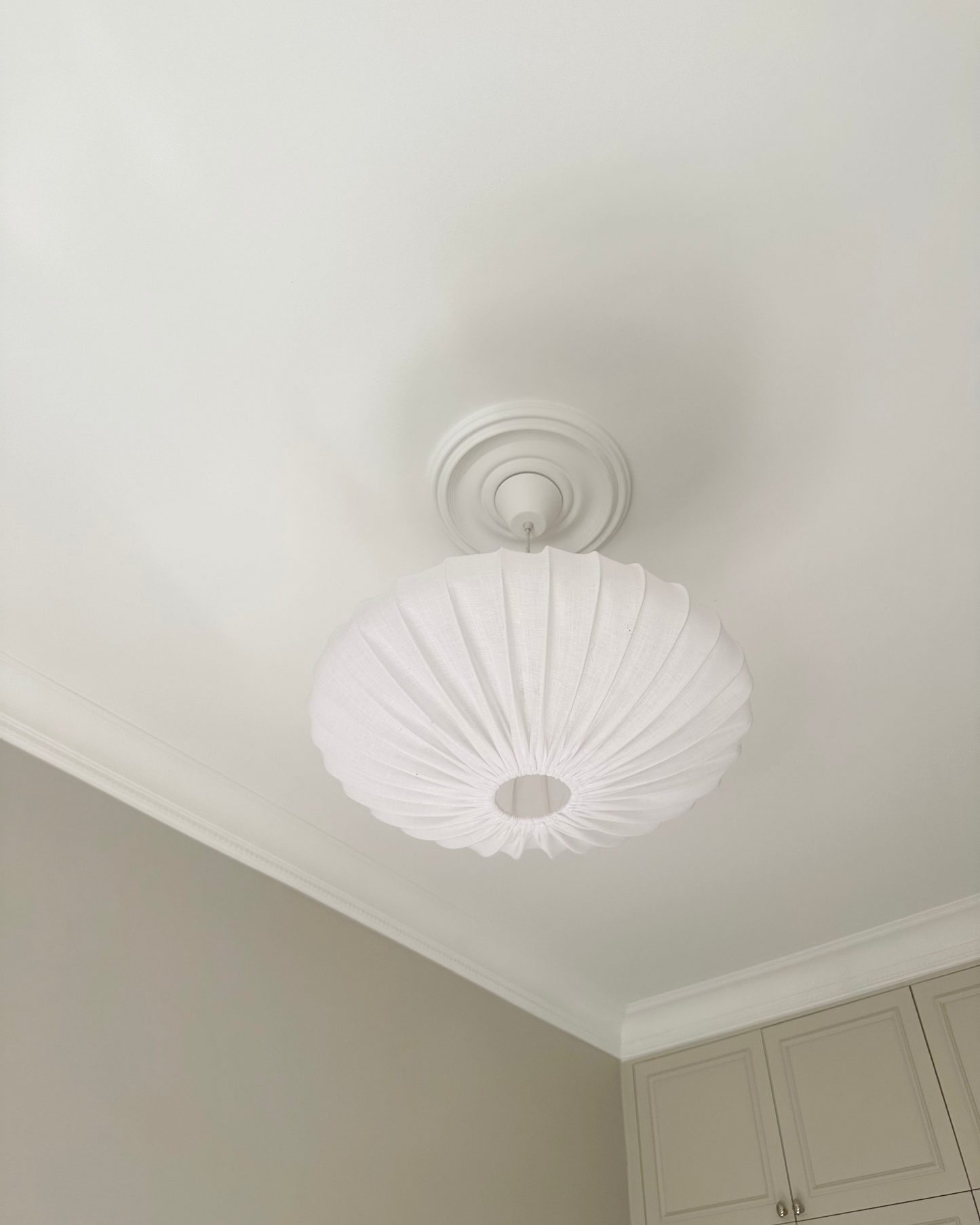 Rosace de plafond R128